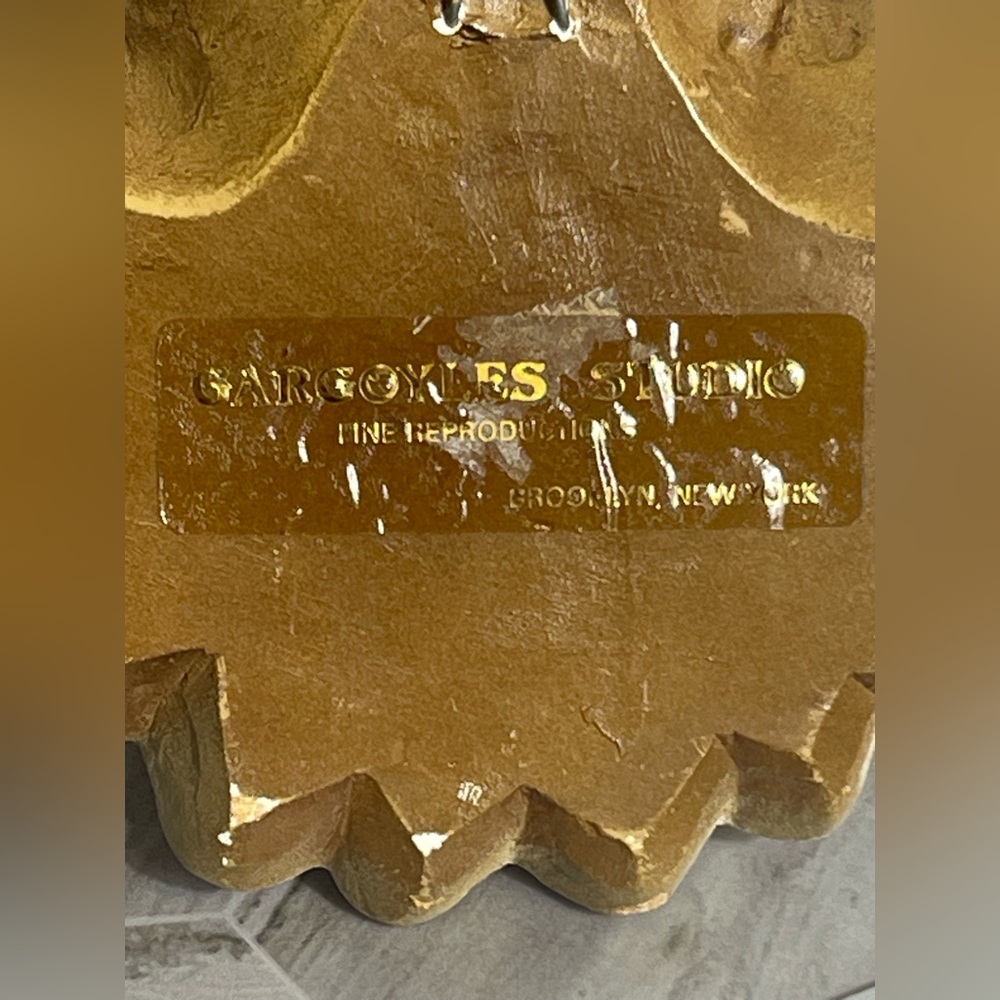 Vintage Gargoyles Studio Angel Cherub Wall Plaque 12”x6” Gold Finish - Picture 3 of 6